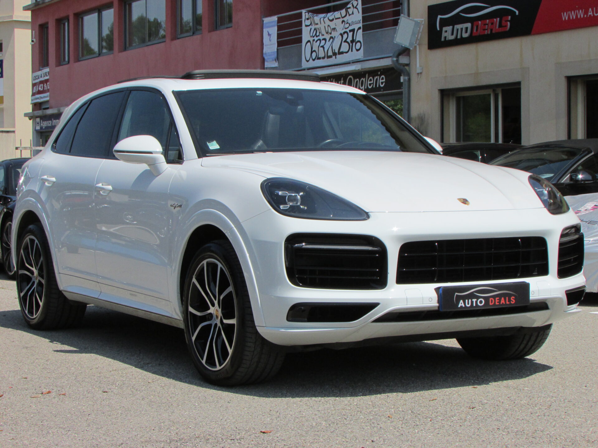 PORSCHE CAYENNE E-HYBRID 462 CH