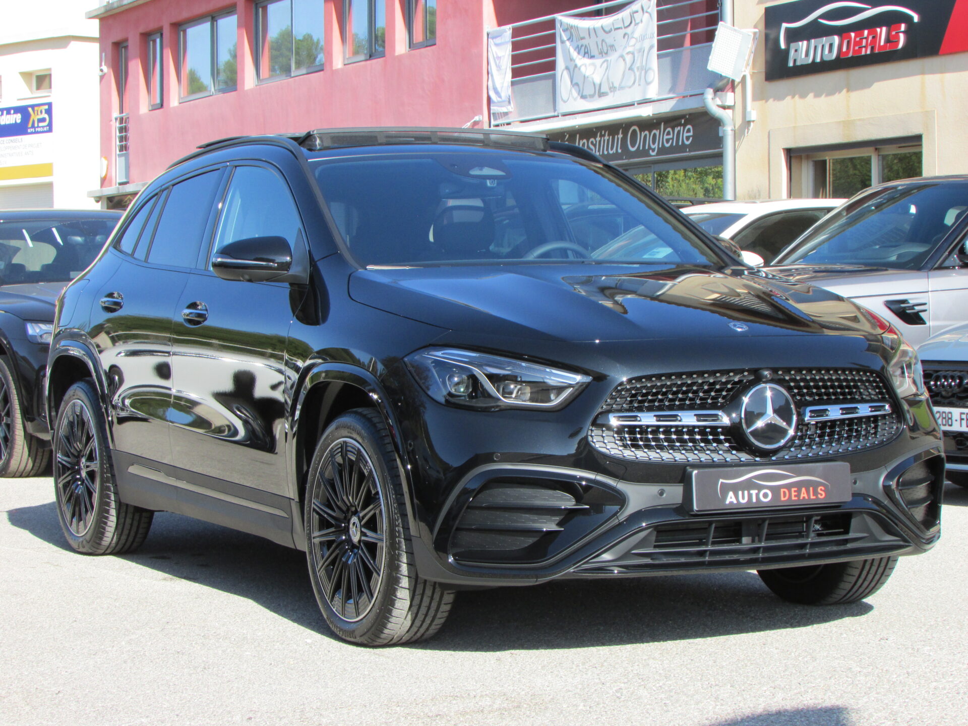 MERCEDES GLA 250e AMG LINE